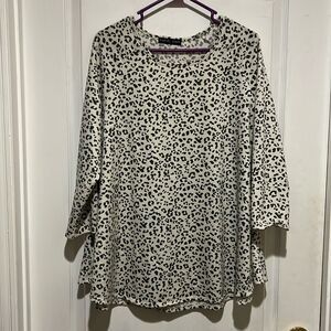 Kim & Cami tunic